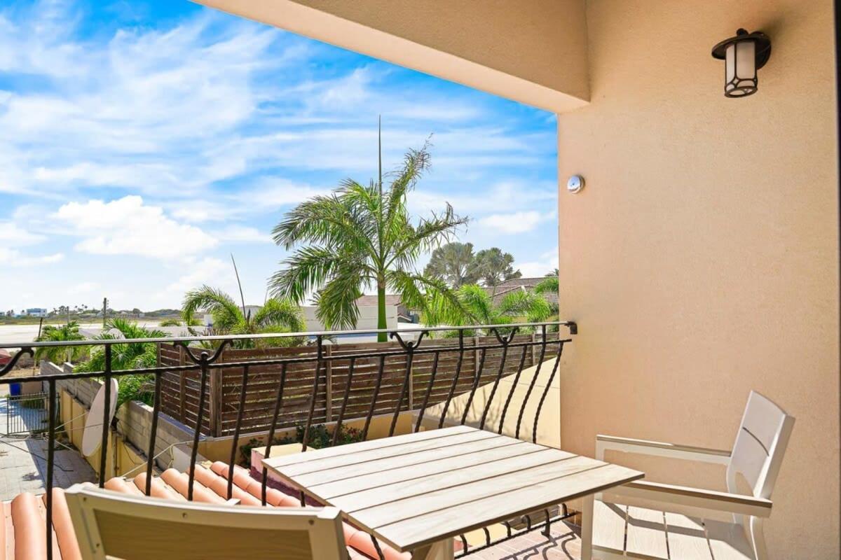 פאלם ביץ' Wonder Apartment In Gold Coast With Private Pool מראה חיצוני תמונה