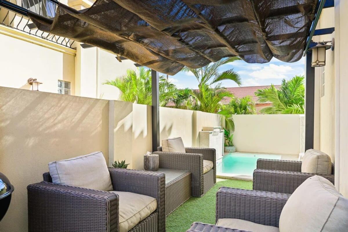 פאלם ביץ' Wonder Apartment In Gold Coast With Private Pool מראה חיצוני תמונה